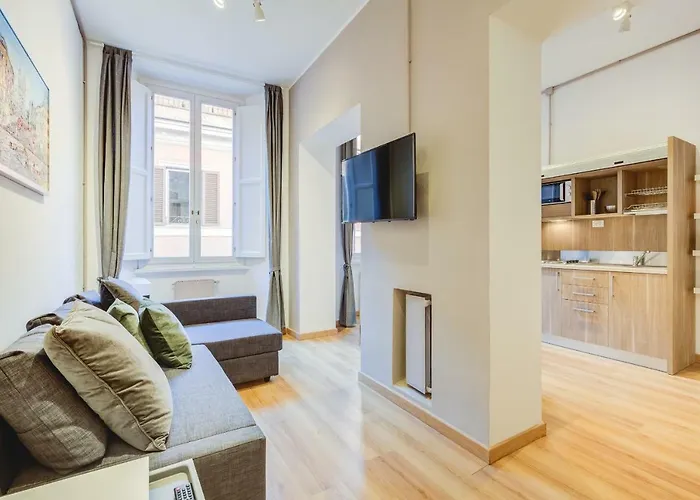 Spanish Steps Luxury Apartment